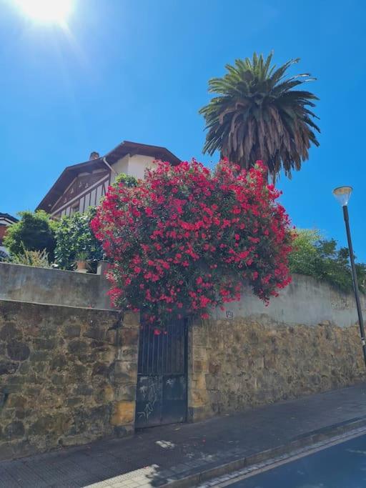 La Casita Verde. Metro Cerca Del Casco Viejo Bilbau Exterior foto